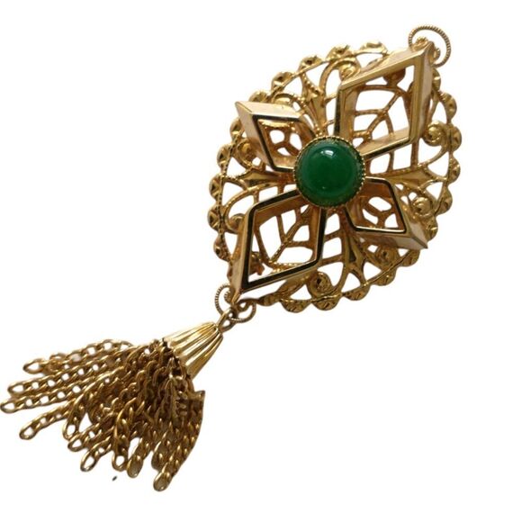 Sarah Coventry Peking Brooch Tassel Pin Filigree Gold Tone Green Glass Cabochon - Picture 9 of 16